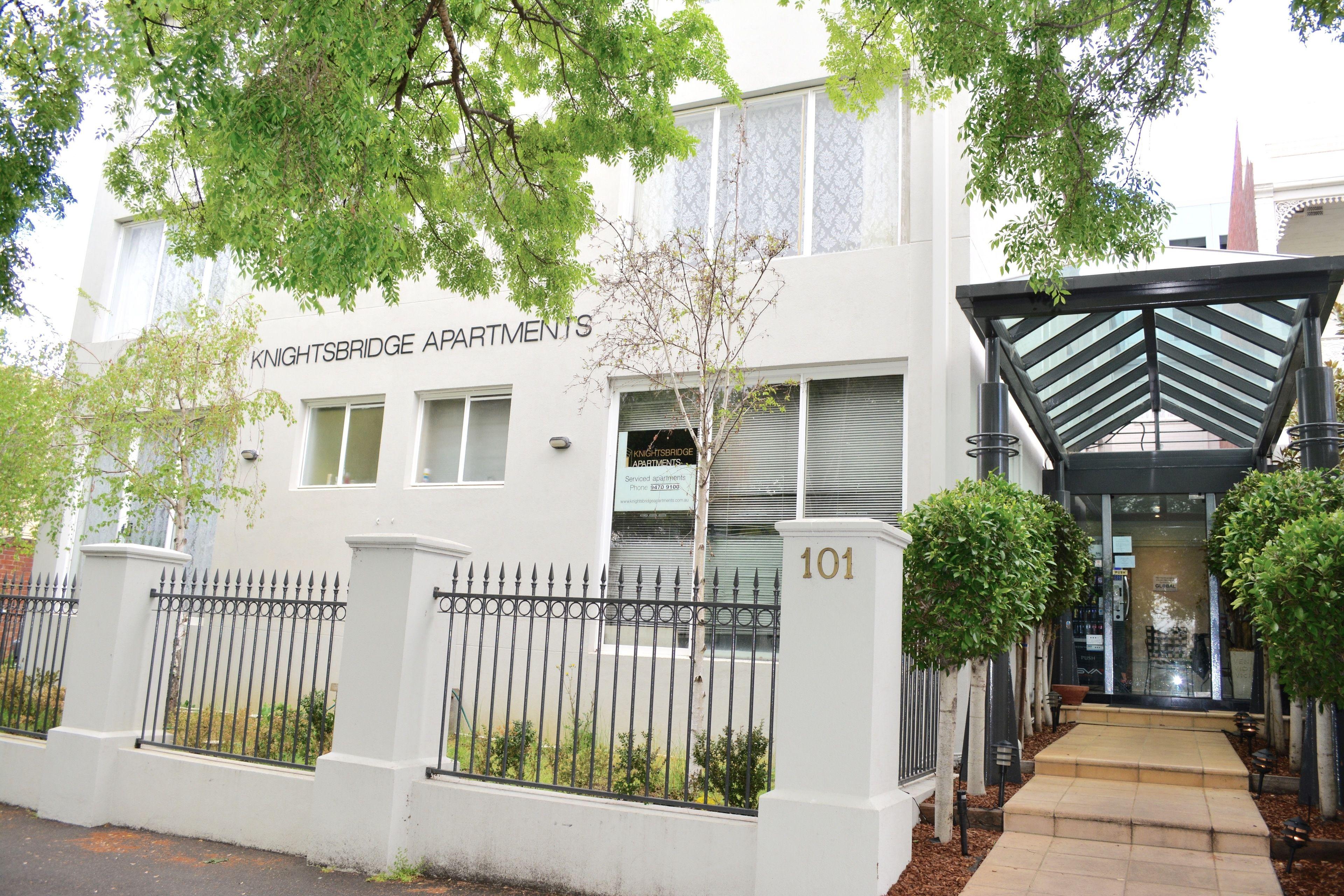 Knightsbridge Apartments — Photos 1